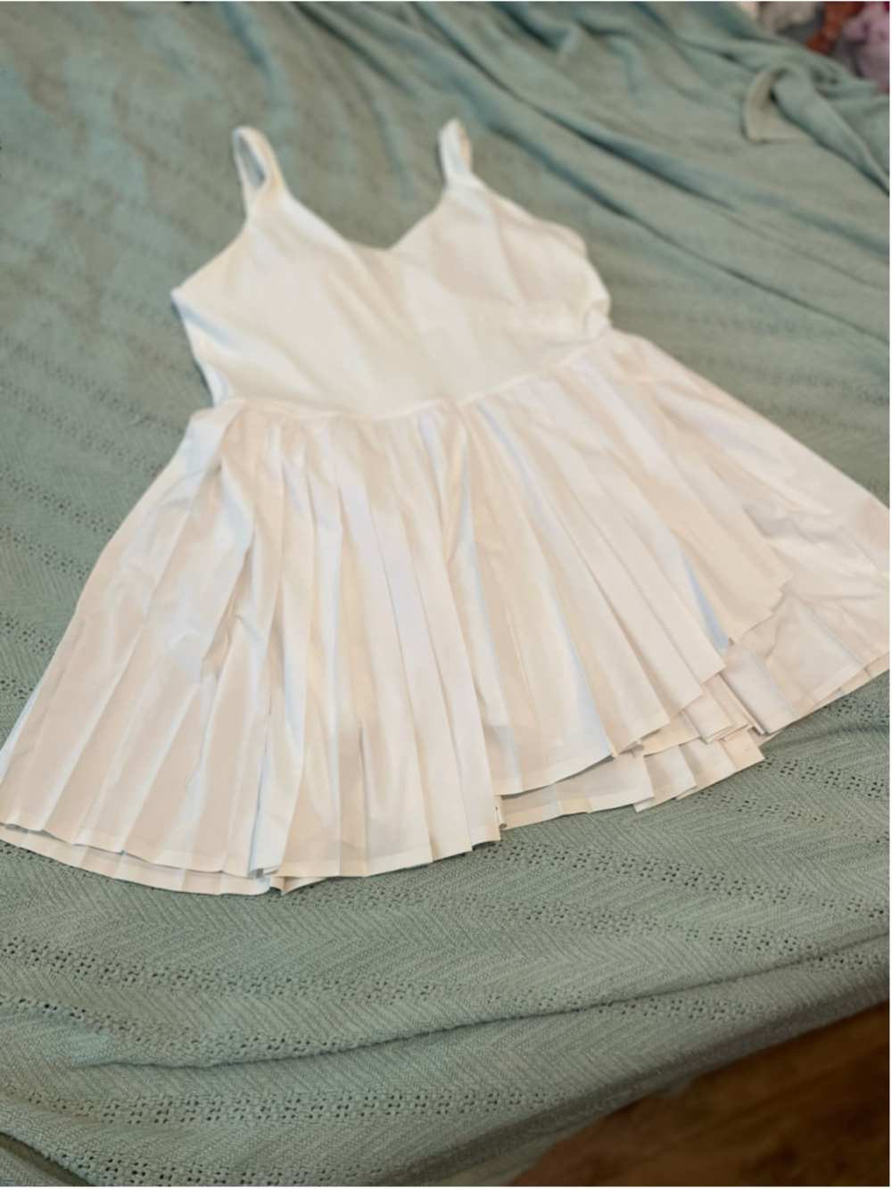 Women's OFFLINE by Aerie White athletic dress skort Size XL
